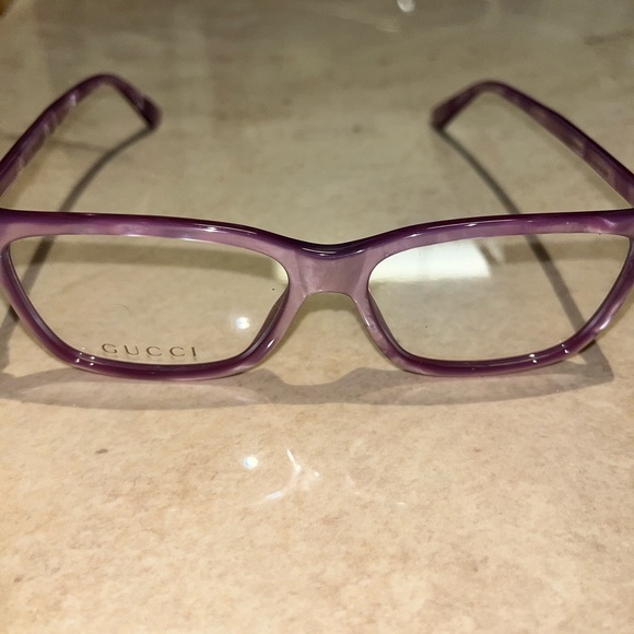 Gucci Glasses - Picture 10 of 11